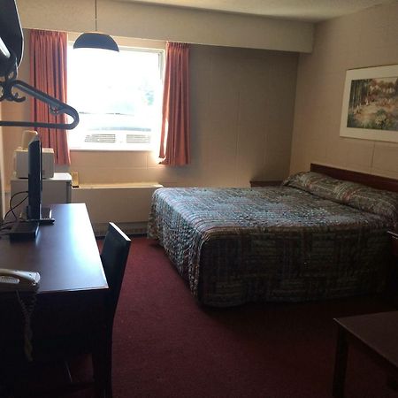 Midtown Motor Inn Bonnyville Buitenkant foto